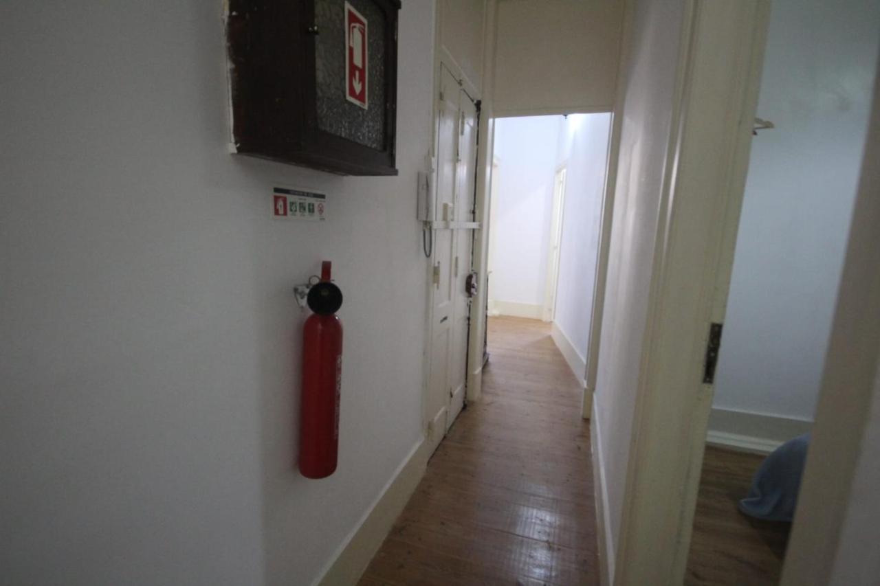 Romantic Chiado 7 -Private Small Single Room With No Outside Window Lisboa Εξωτερικό φωτογραφία