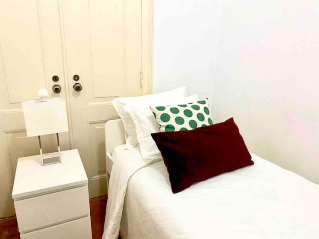 Romantic Chiado 7 -Private Small Single Room With No Outside Window Lisboa Εξωτερικό φωτογραφία