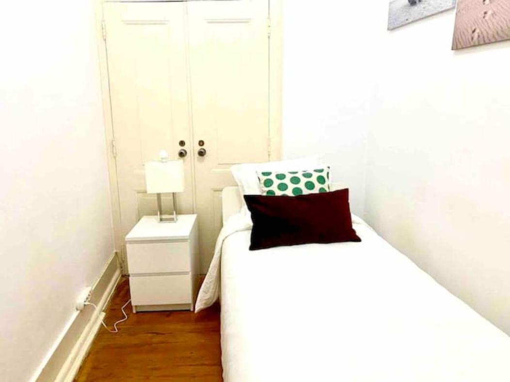 Romantic Chiado 7 -Private Small Single Room With No Outside Window Lisboa Εξωτερικό φωτογραφία